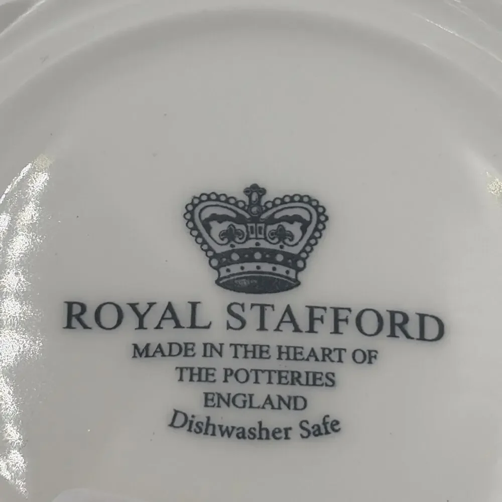 4 Royal Stafford Halloween 8” Salad Soup Bowls Coven Witch Sisters Seance Black